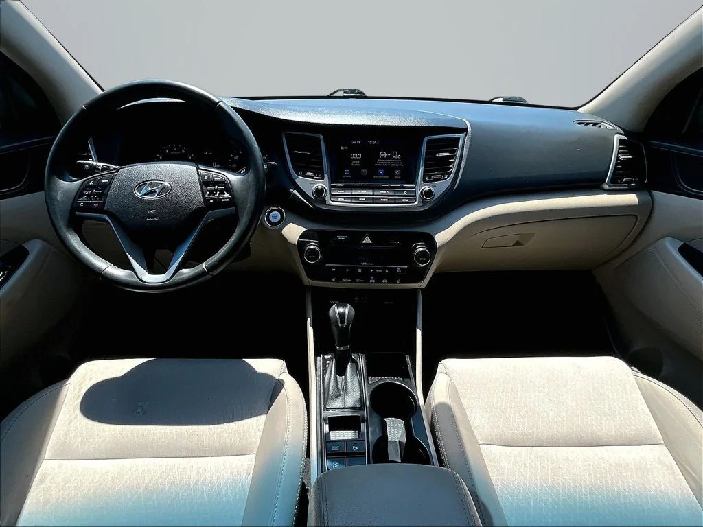 Used 2018 Blue Hyundai Value image 17
