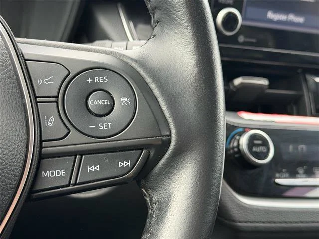 Used 2022 Red Toyota LE image 21