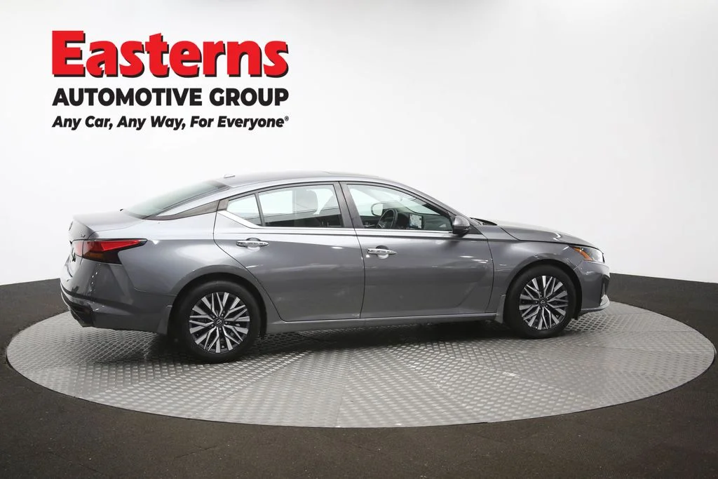 Used 2023 Gray Nissan 2.5 SV image 43