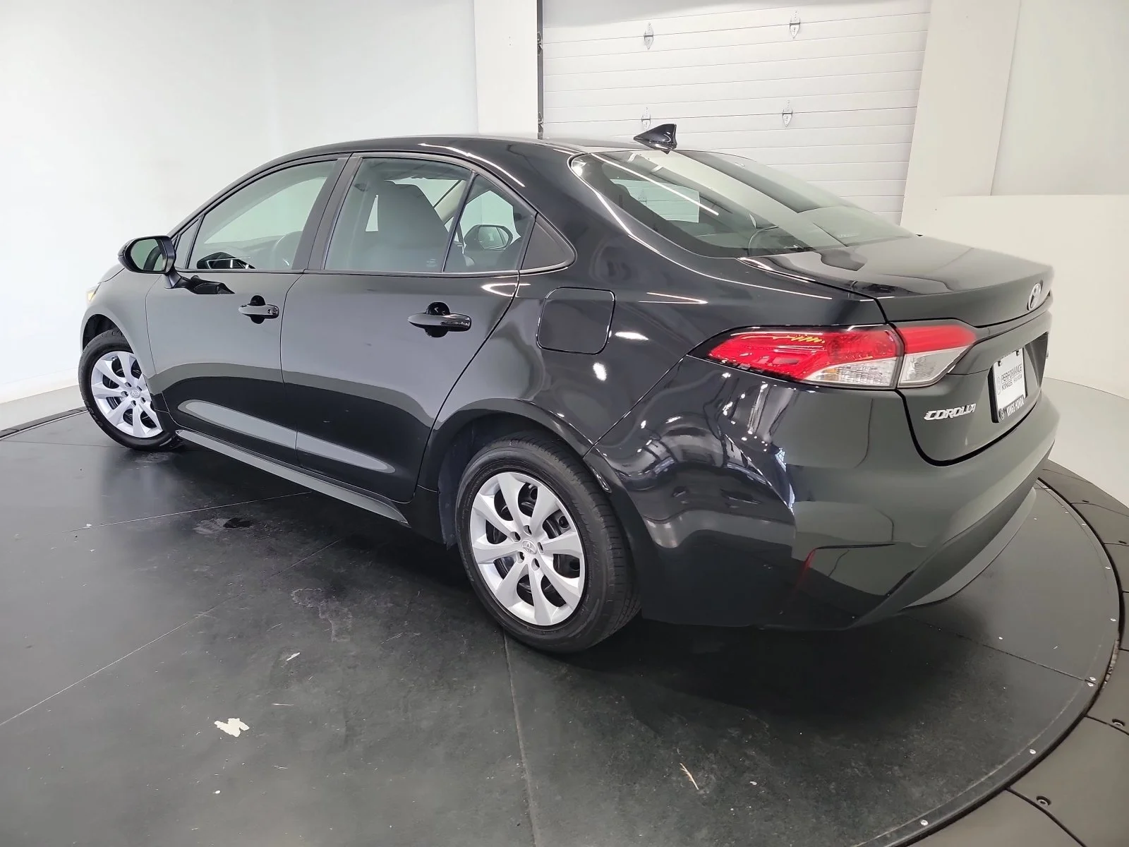 Used 2021 Black Sand Pearl Toyota LE image 5