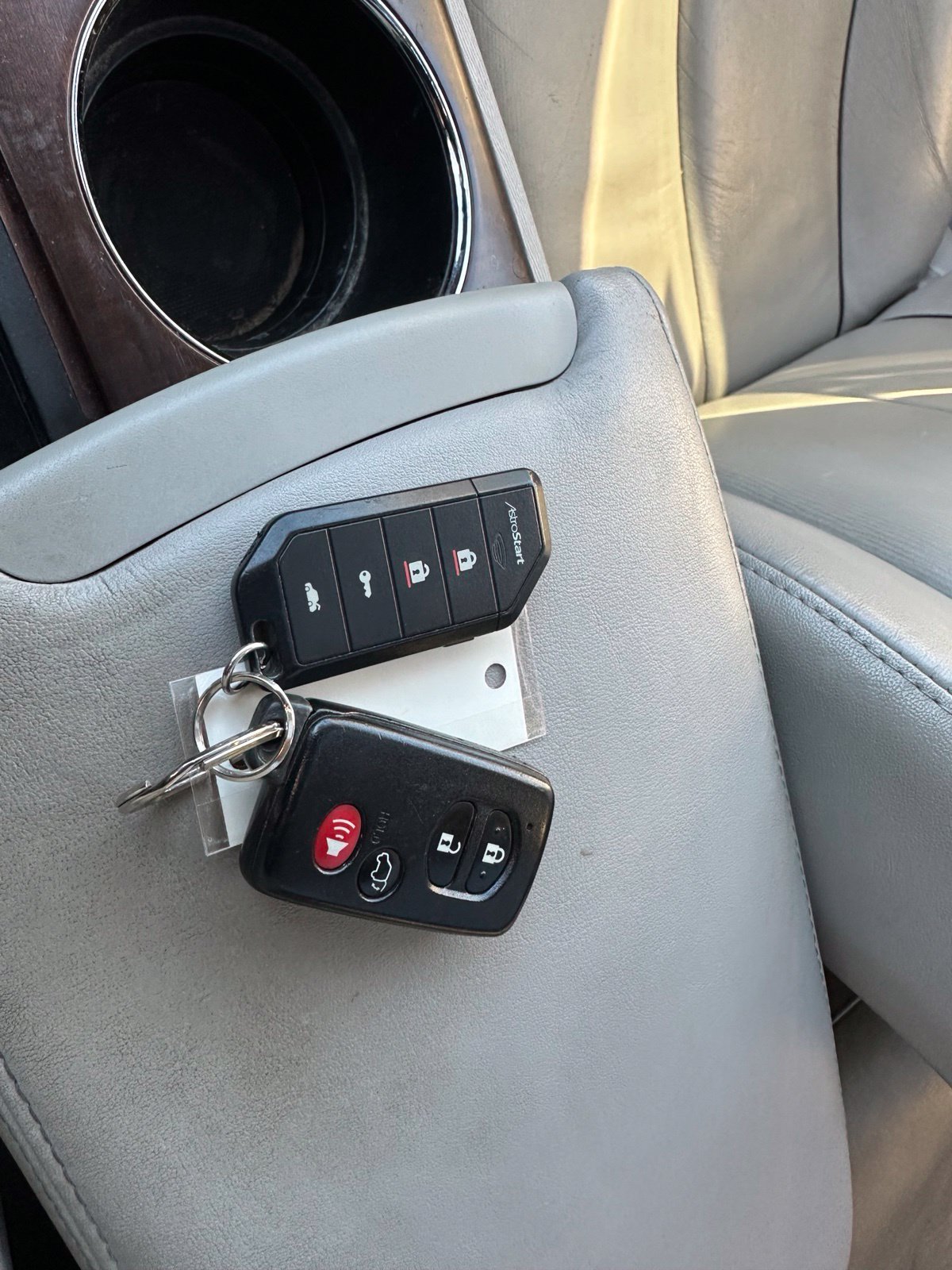 Used 2012 Silver Toyota XLE image 7