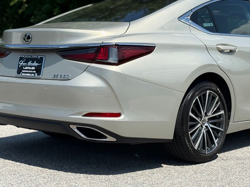 Used 2022 Beige Lexus 350 image 13