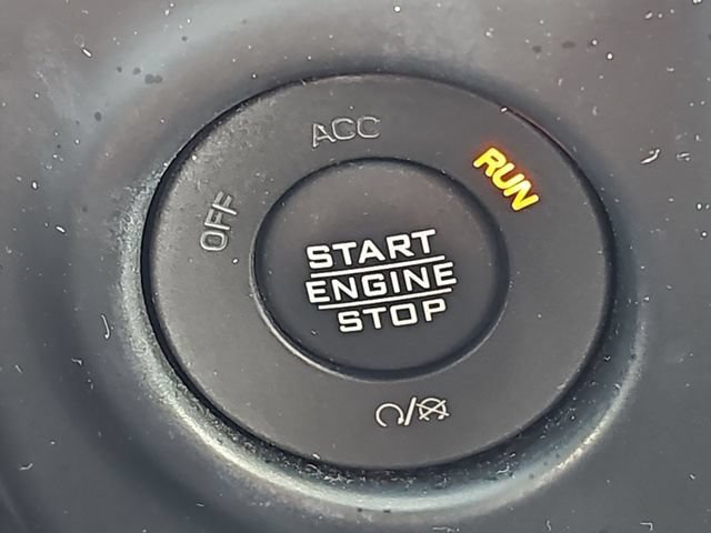 Used 2022 Black Jeep Sport S image 19