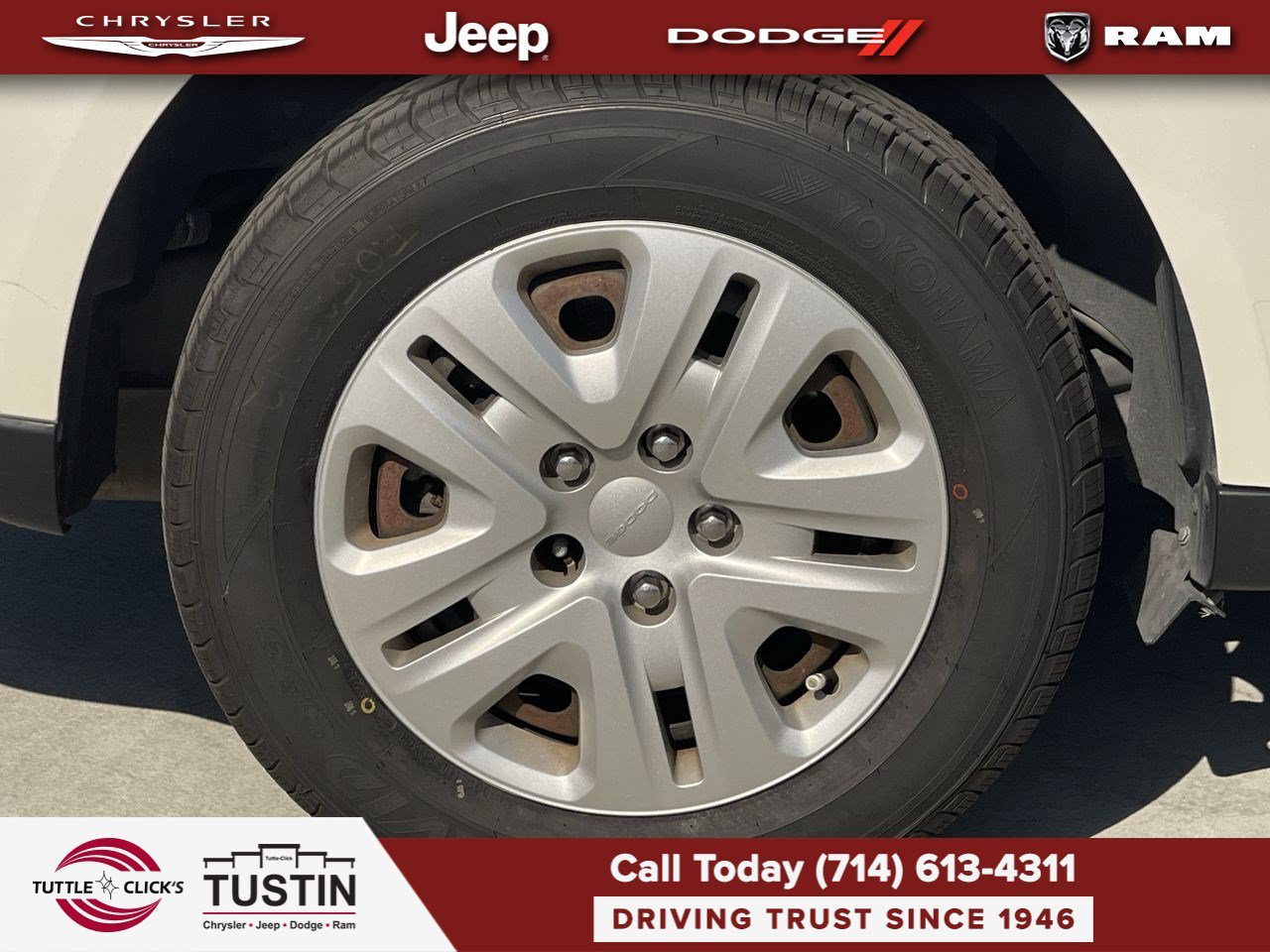 Used 2019 White Noise Tri-Coat Dodge SE image 20