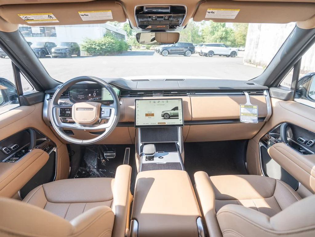 New 2026 Fuji White Land Rover SE image 16