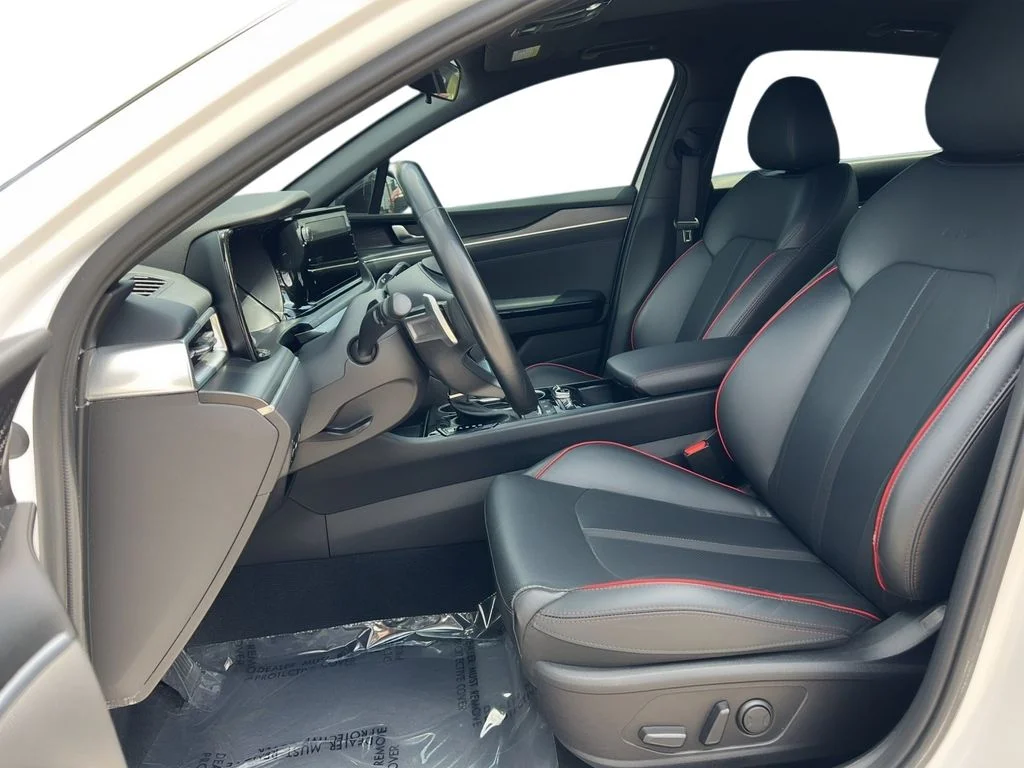 Used 2023 White Kia GT image 6