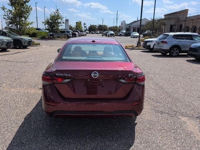 Used 2020 Scarlet Nissan SV image 3