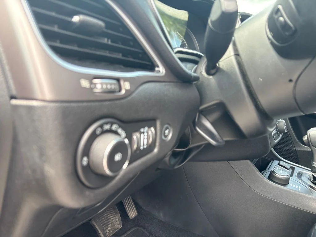 Used 2021 Red Jeep Limited image 17