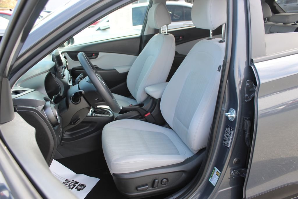 Used 2023 Gray Hyundai SEL image 12
