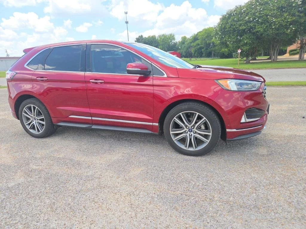 Used 2019 Ruby Red Metallic Ford Titanium image 14