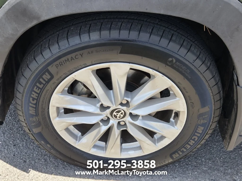 Used 2022  Toyota LE image 16