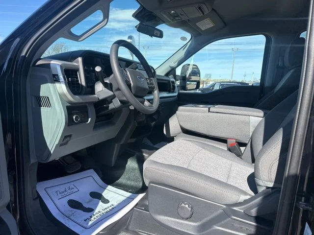 New 2026 Agate Black Metallic Ford F-550® XL image 31