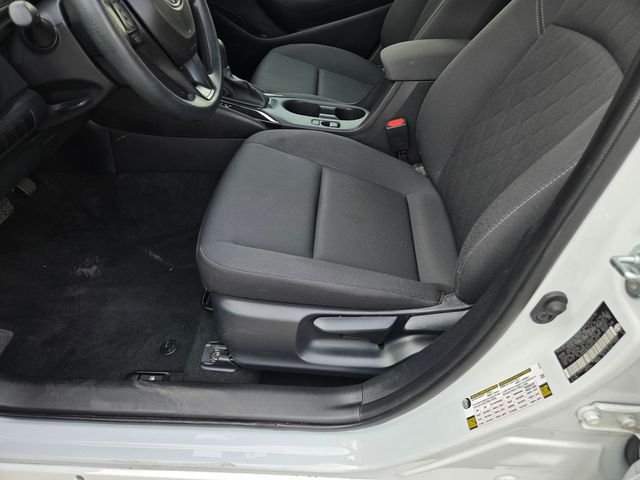 Used 2025 White Toyota LE image 16