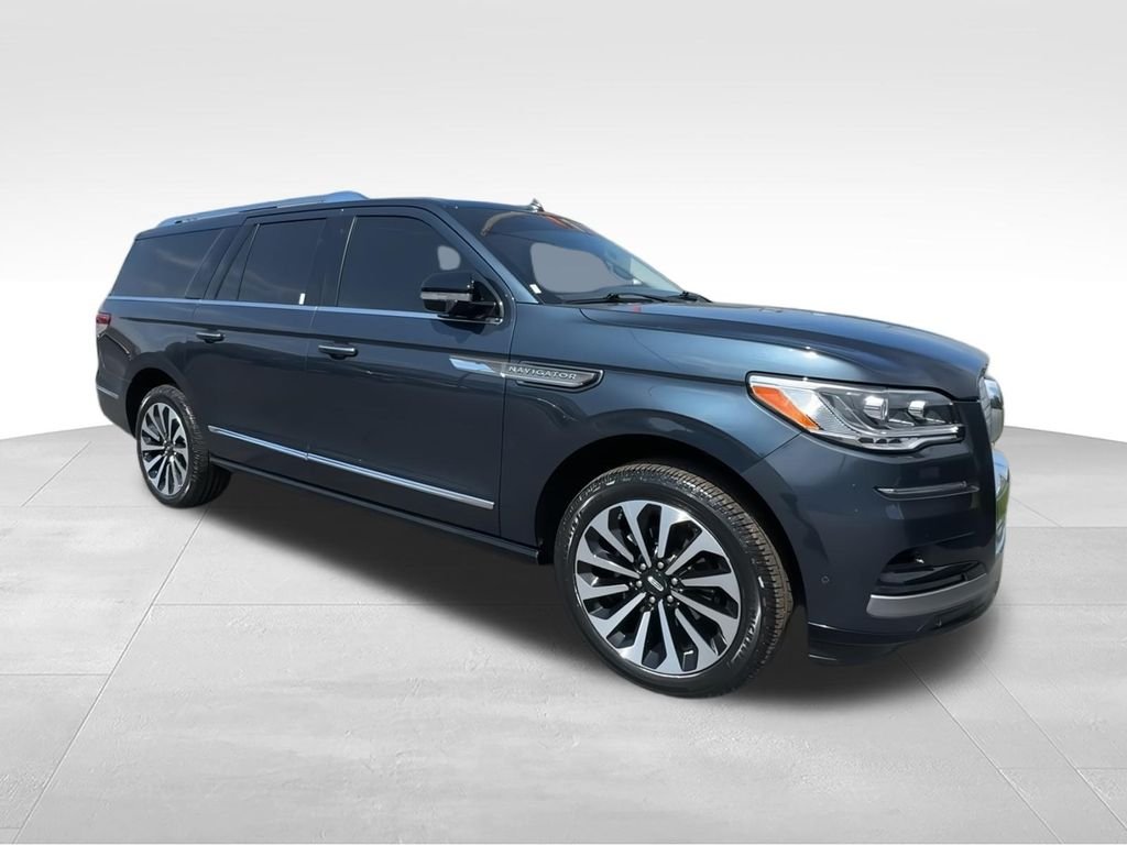 Used 2024 Blue Lincoln Reserve image 2