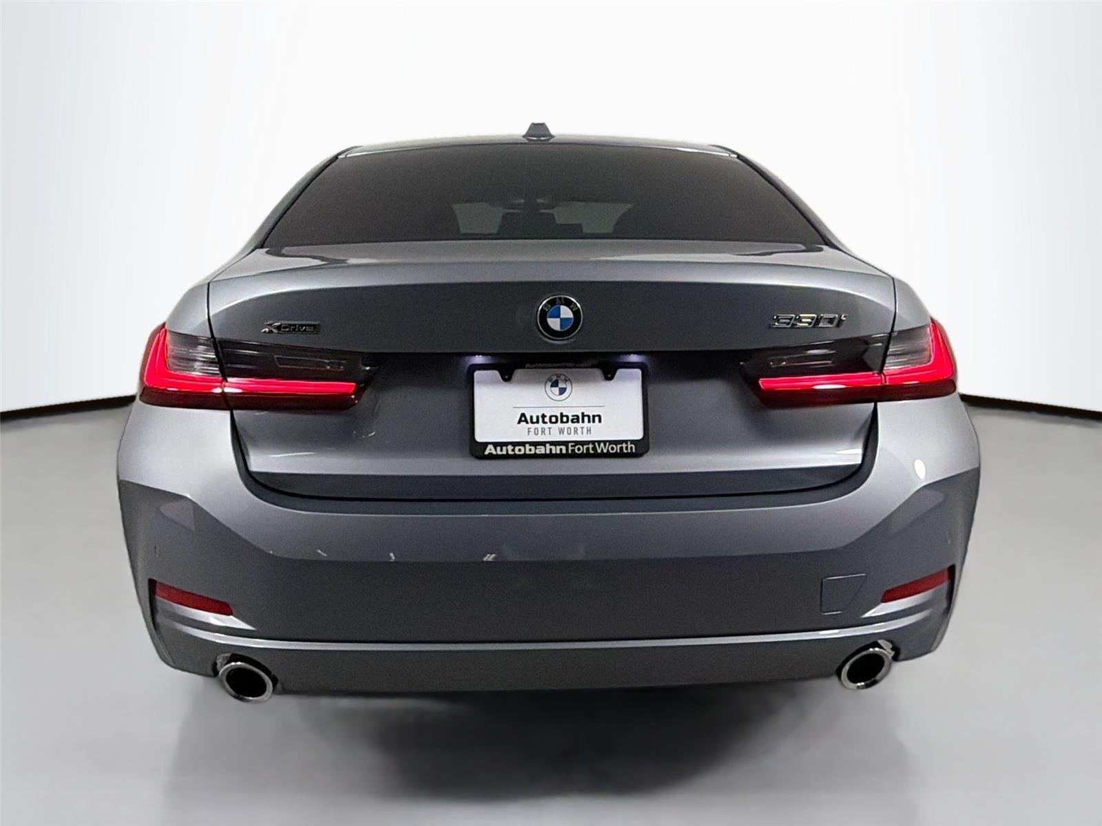 New 2026 Skyscraper Grey Metallic BMW 330i NA xDrive image 7