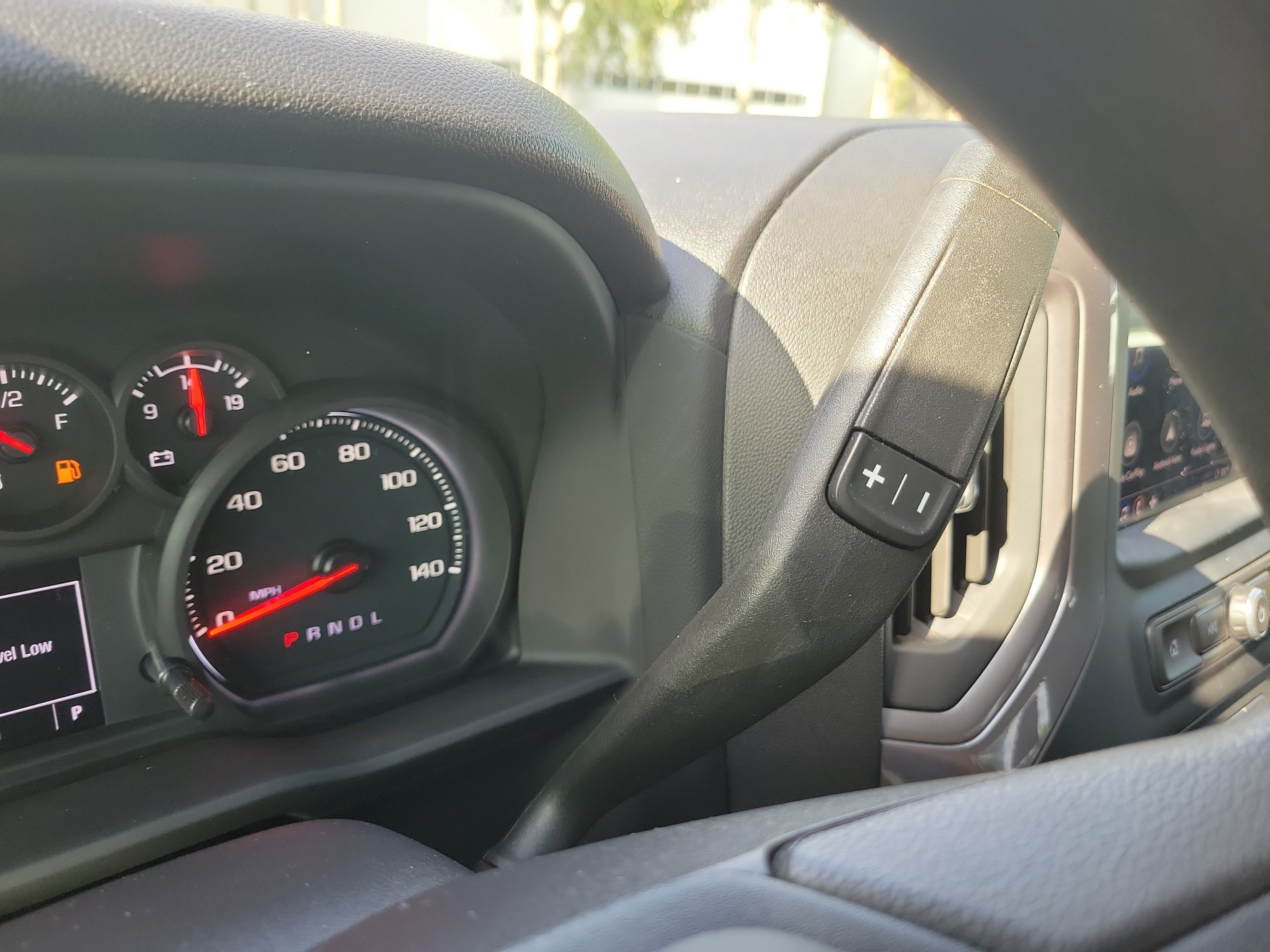 Used 2022 Summit White Chevrolet Custom image 25