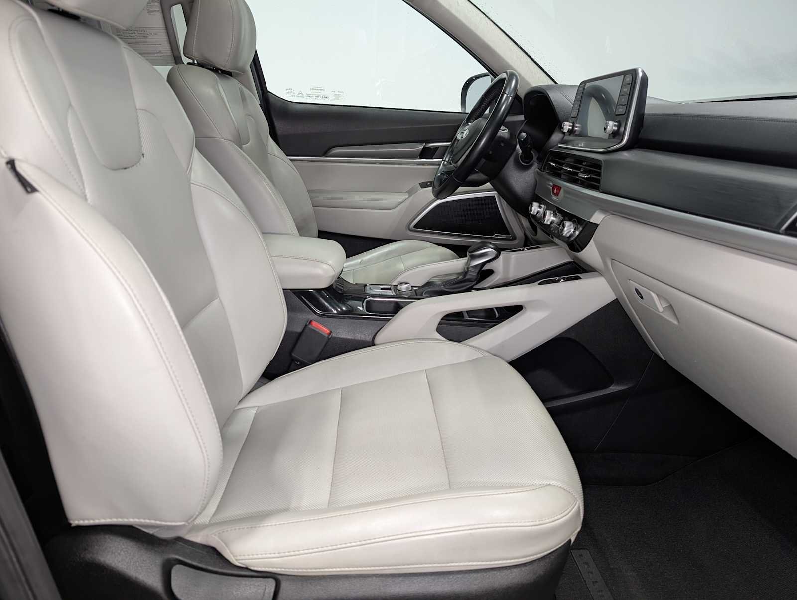 Used 2021 Black Copper Kia S image 44
