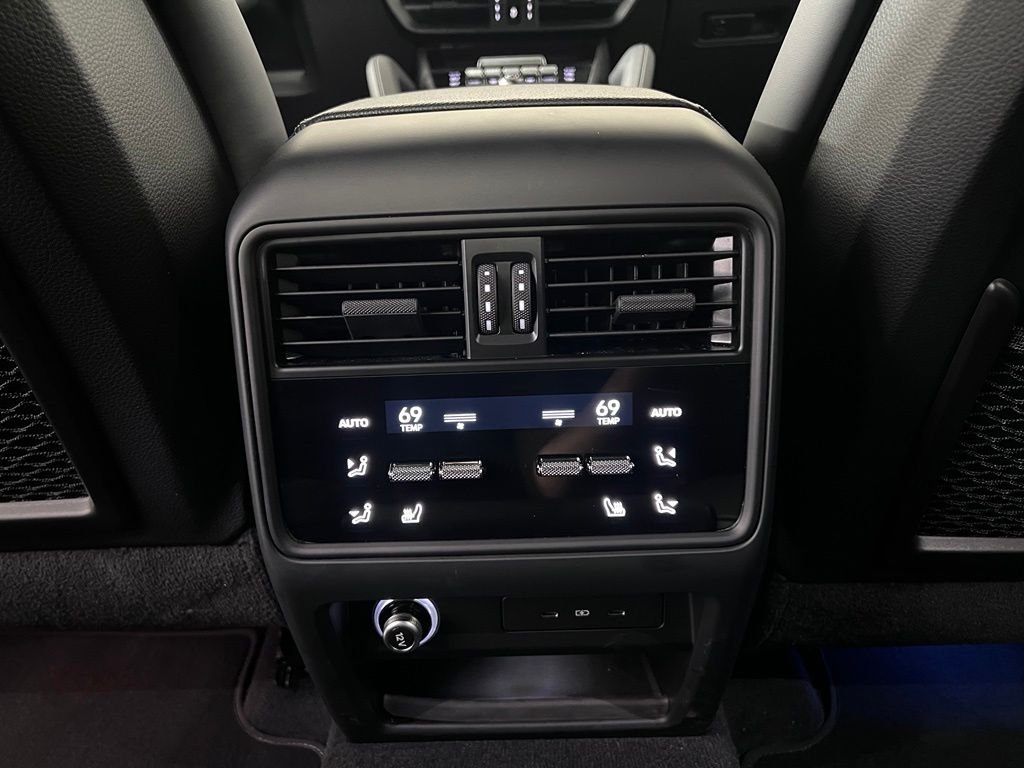 Certified Used 2024  Porsche  image 26