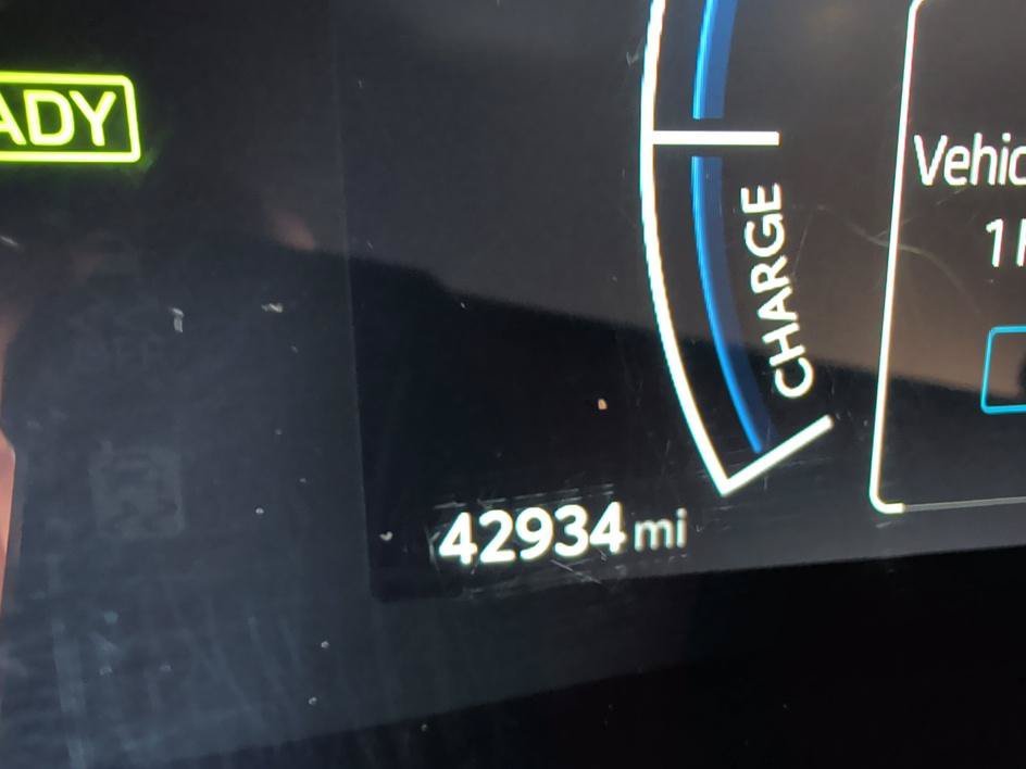 Used 2025 Ice Toyota SE image 22