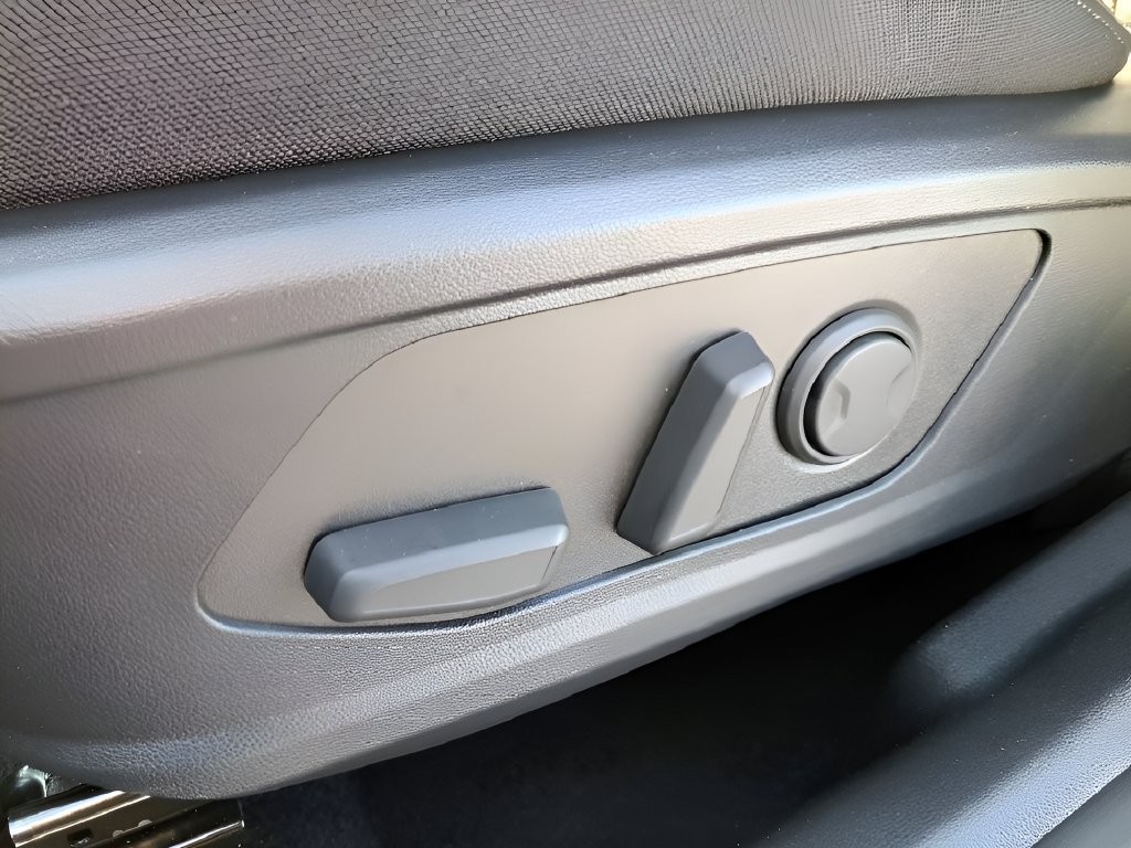 Used 2026 Green Hyundai SEL image 20