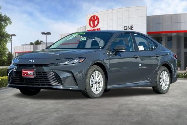 2026 Toyota Camry LE - Photo 10
