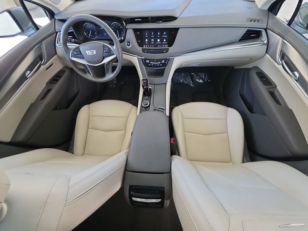 Used 2024 Argent Silver Metallic Cadillac FWD Premium Luxury image 21