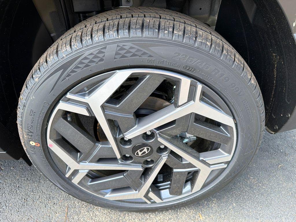 New 2026 Gray Hyundai SEL Premium FWD image 19