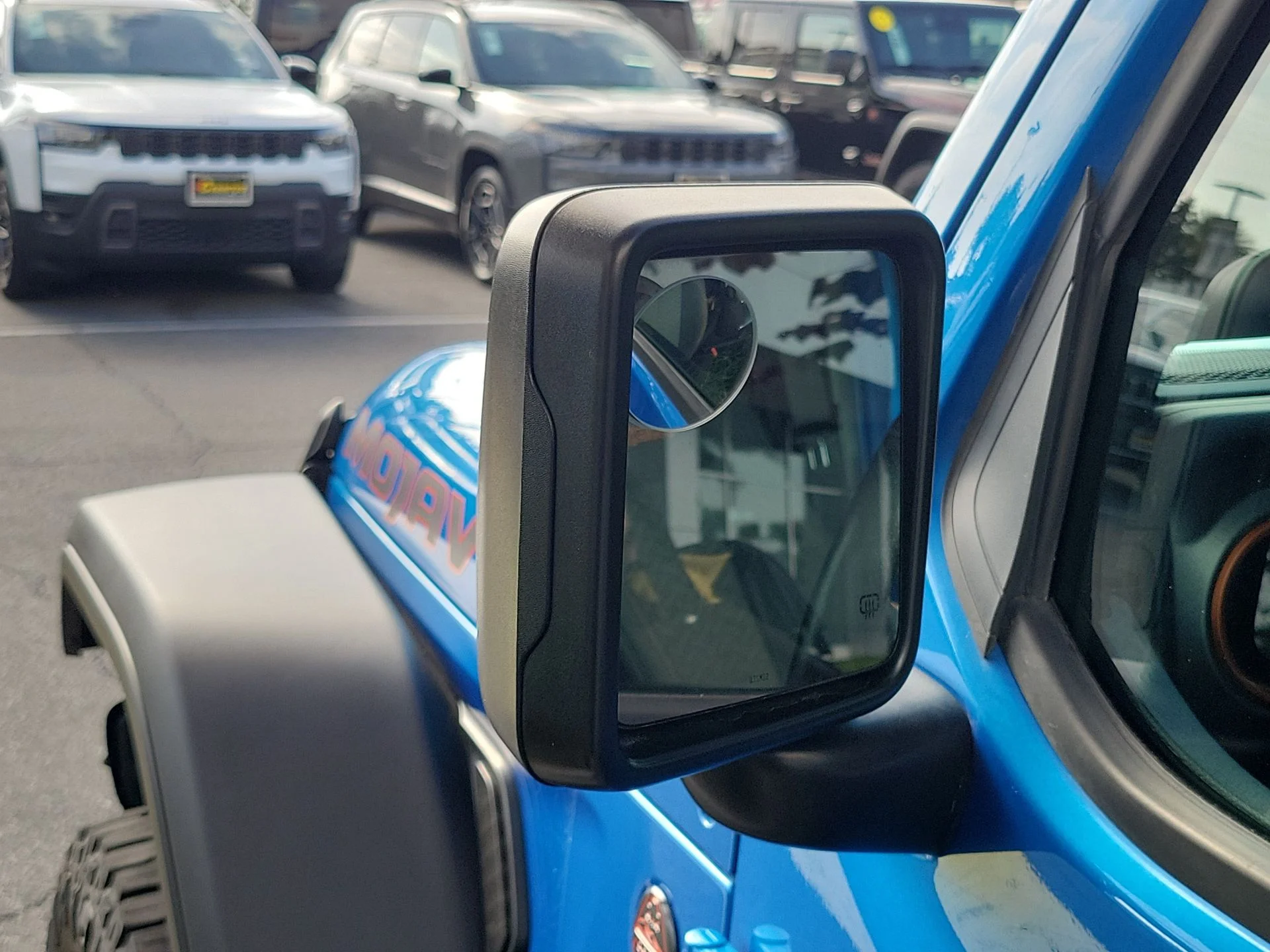 Certified Used 2022 Blue Jeep Mojave image 16
