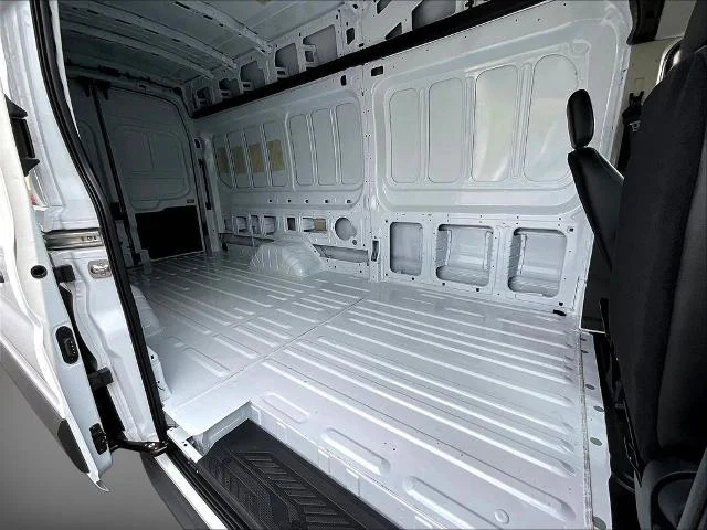 New 2026 Oxford White Ford Cargo Van image 44