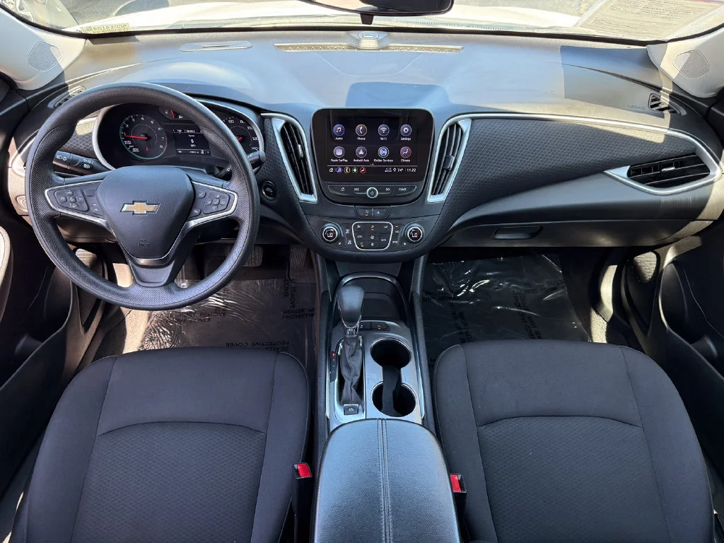 Used 2024 Summit White Chevrolet 1LT image 19