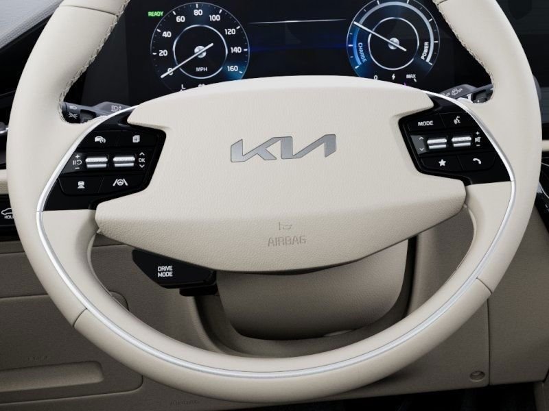 New 2026 Snow White Pearl Kia WAVE image 22