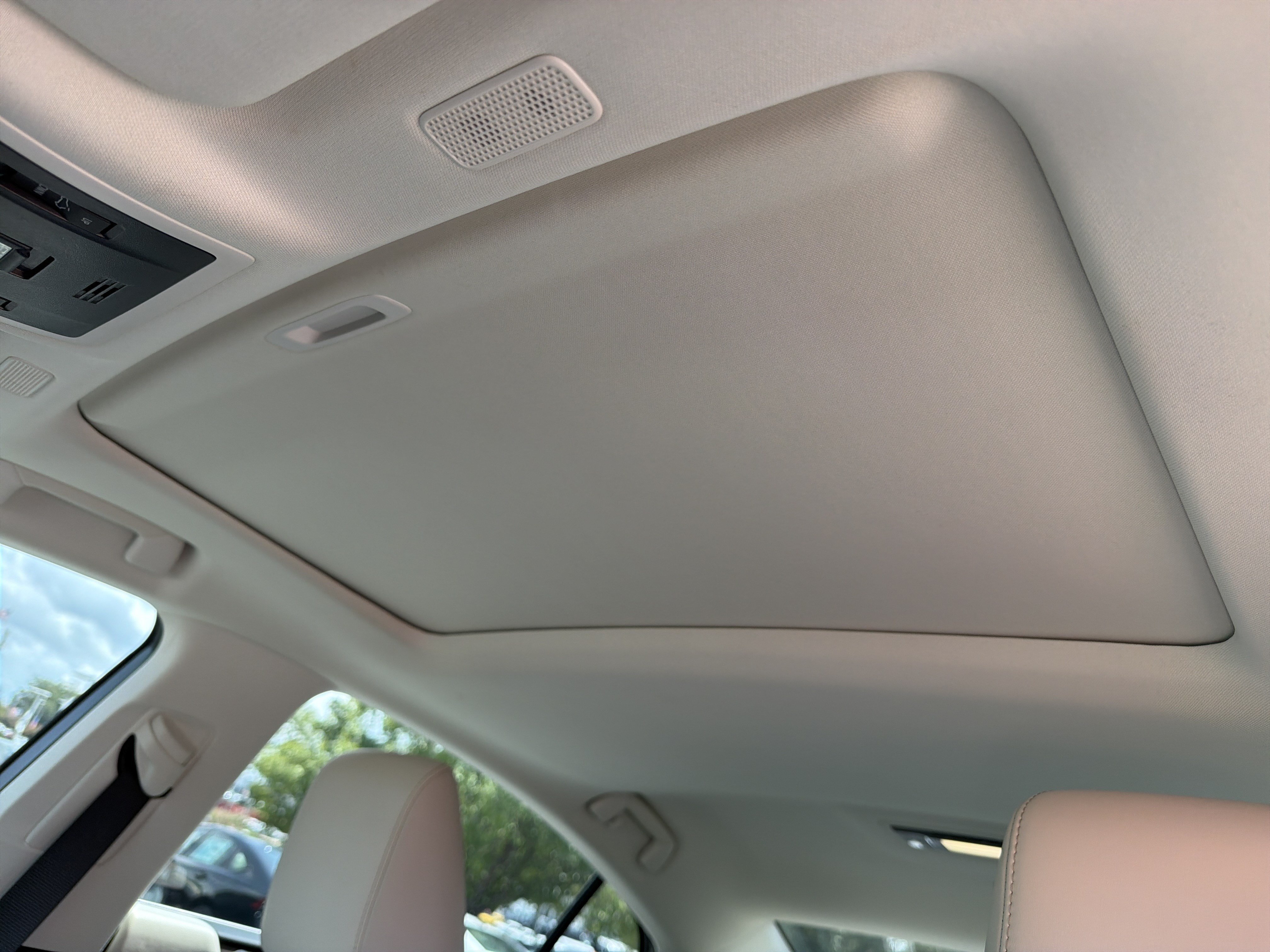 Used 2024 Eminent White Pearl Lexus ES 350 image 20