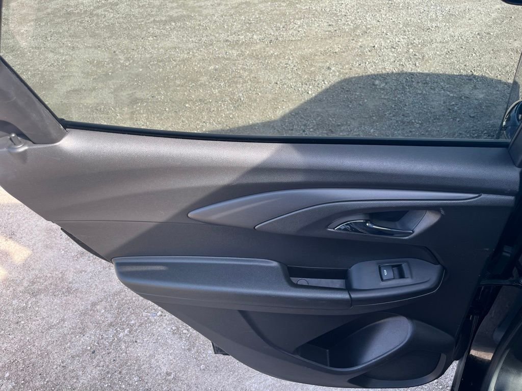 Used 2025 Black Metallic Chevrolet LT image 22