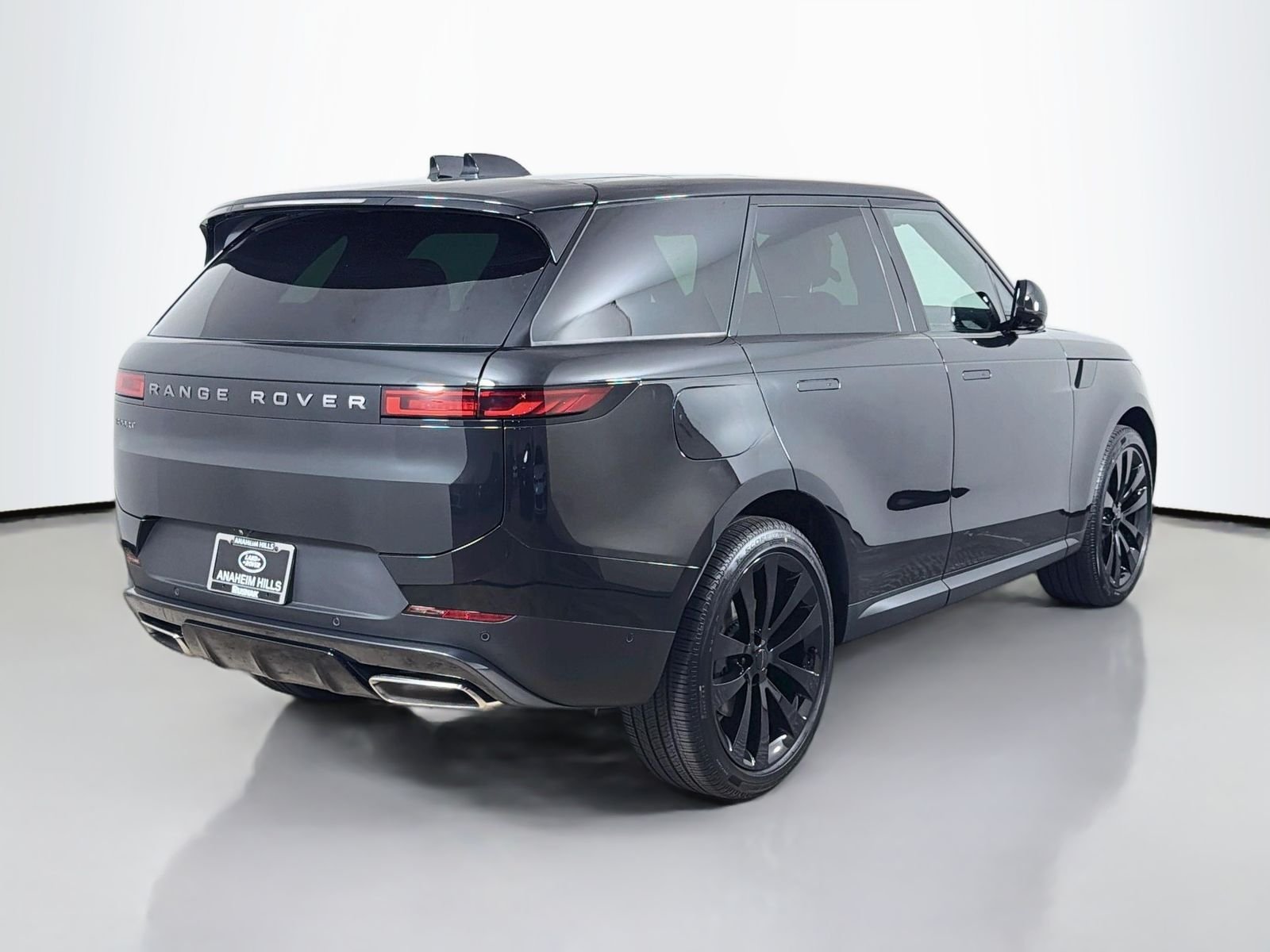 New 2026 Santorini Black LAND ROVER SE image 5