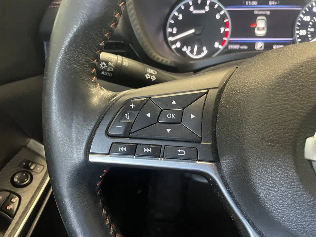 Certified Used 2023 White Nissan SR image 12