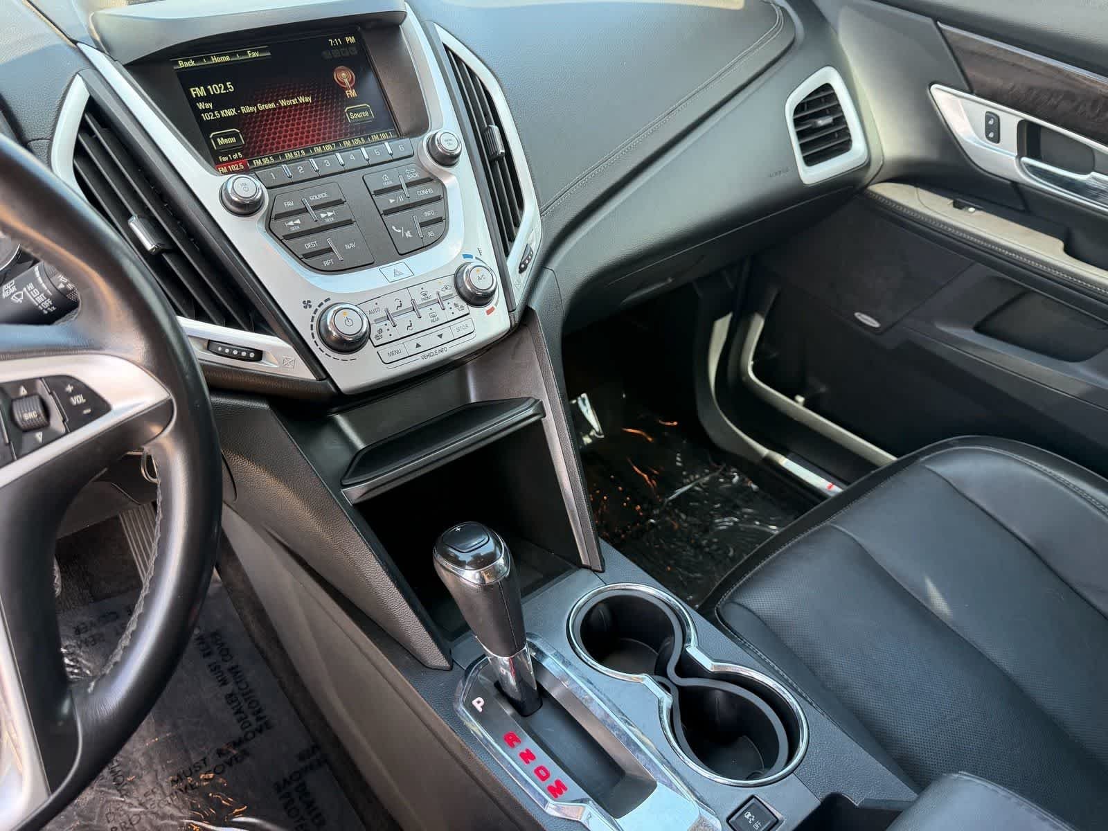 Used 2016 White Frost Tricoat GMC Denali image 26
