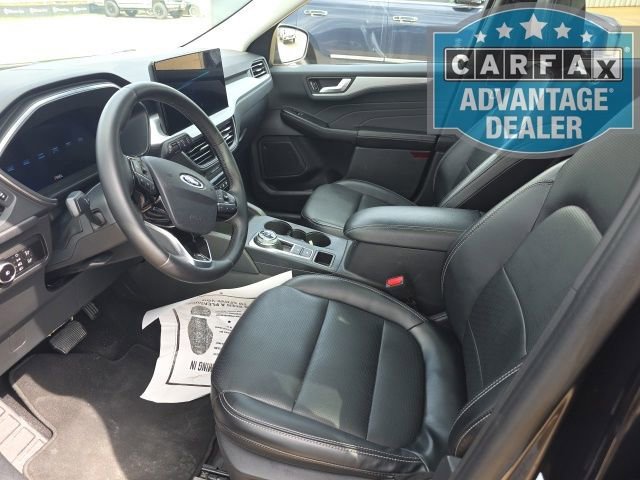 Used 2025  Ford Platinum image 11
