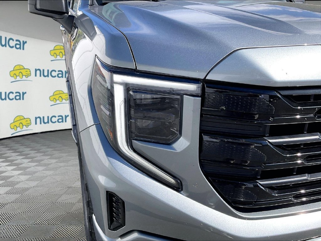 Used 2023 Sterling Metallic GMC Elevation image 31