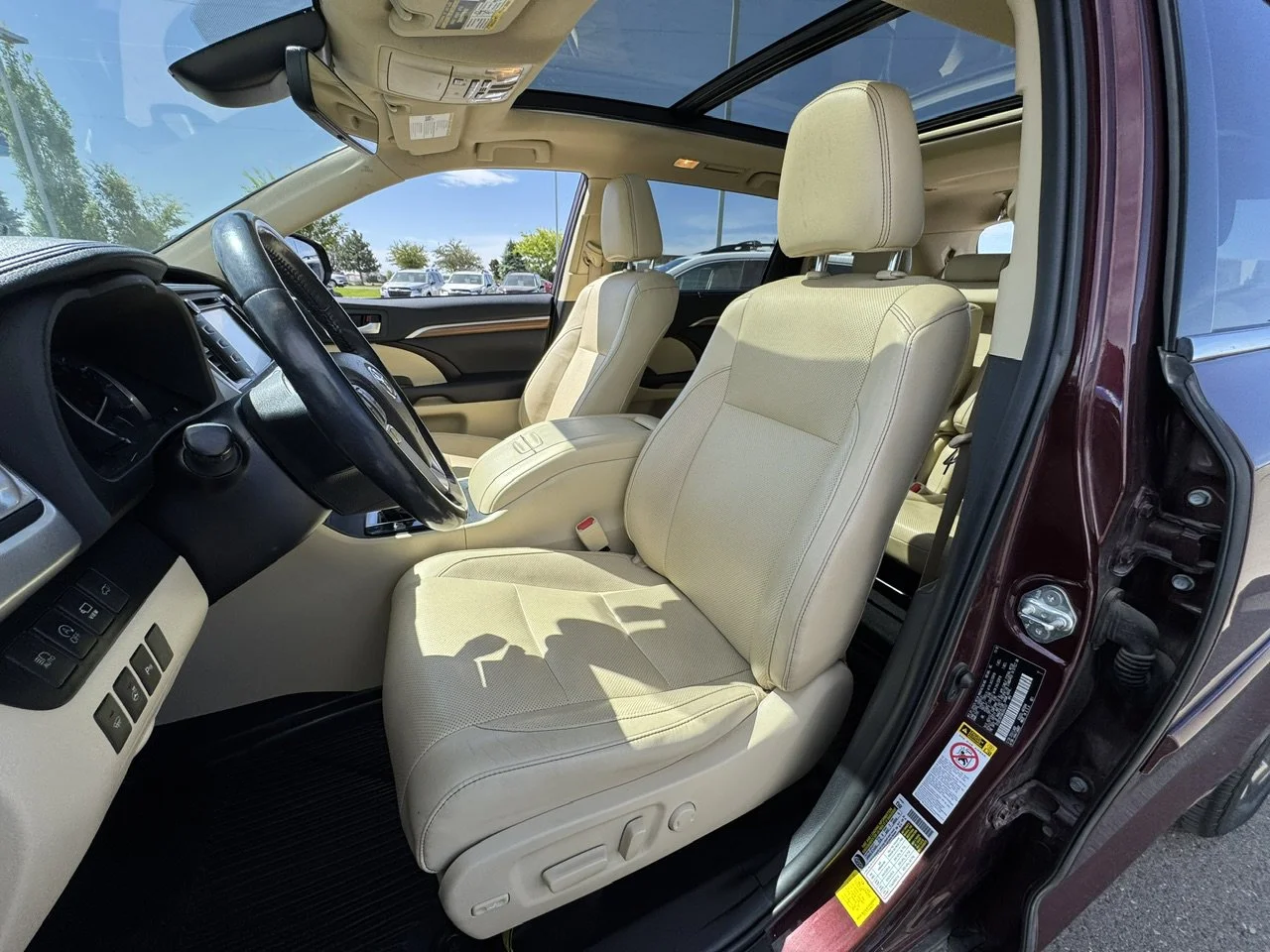 Used 2019 Ooh La La Rouge Mica Toyota Limited Platinum image 13