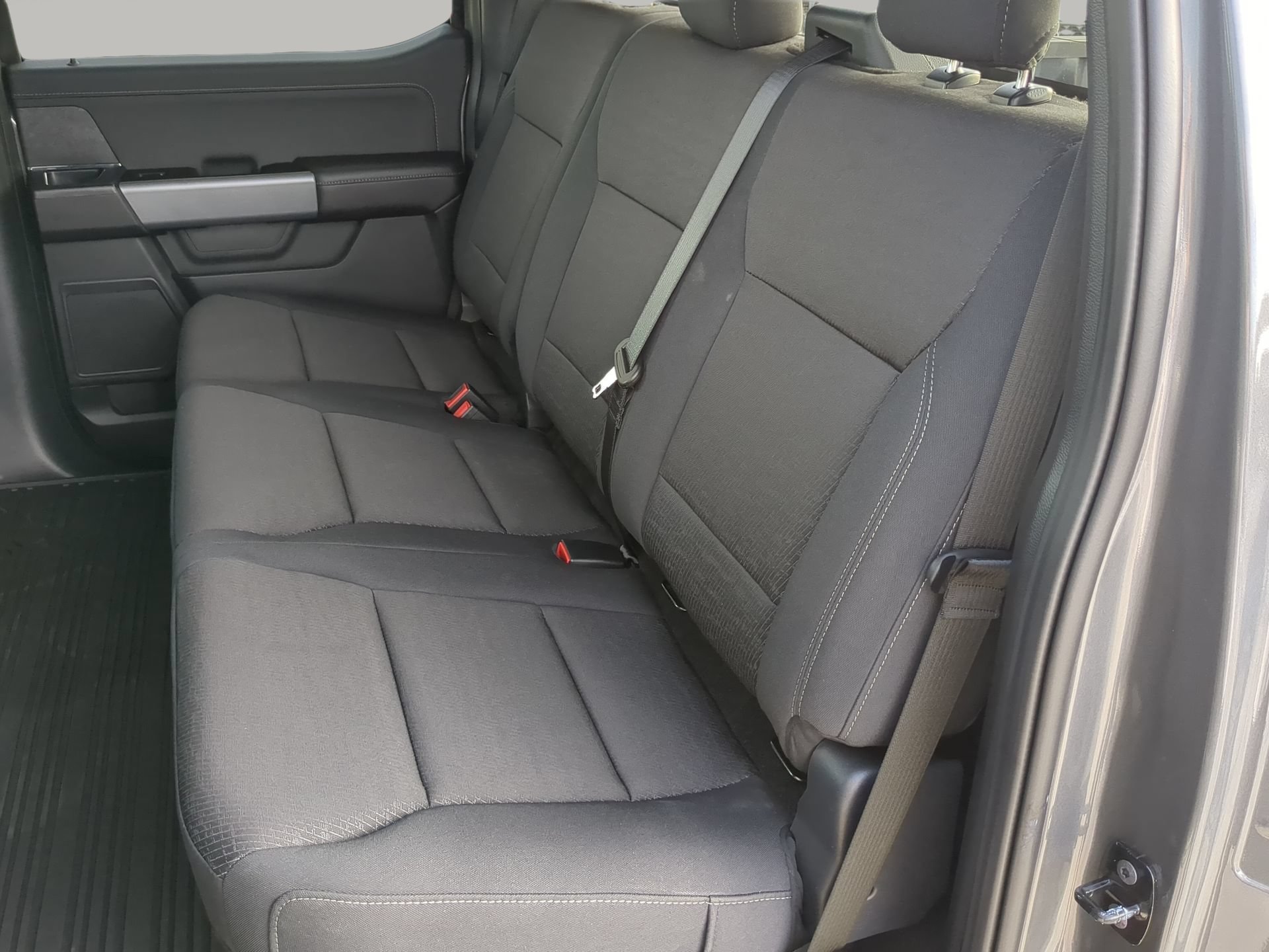 New 2026 Carbonized Gray Metallic Ford XLT image 51