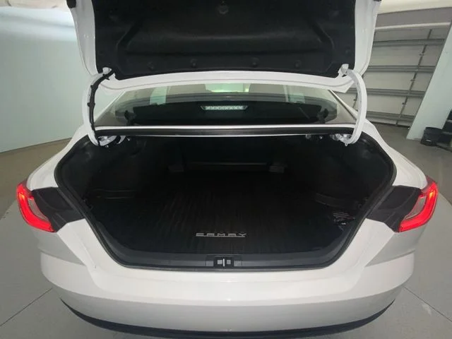Used 2025 White Toyota LE image 23