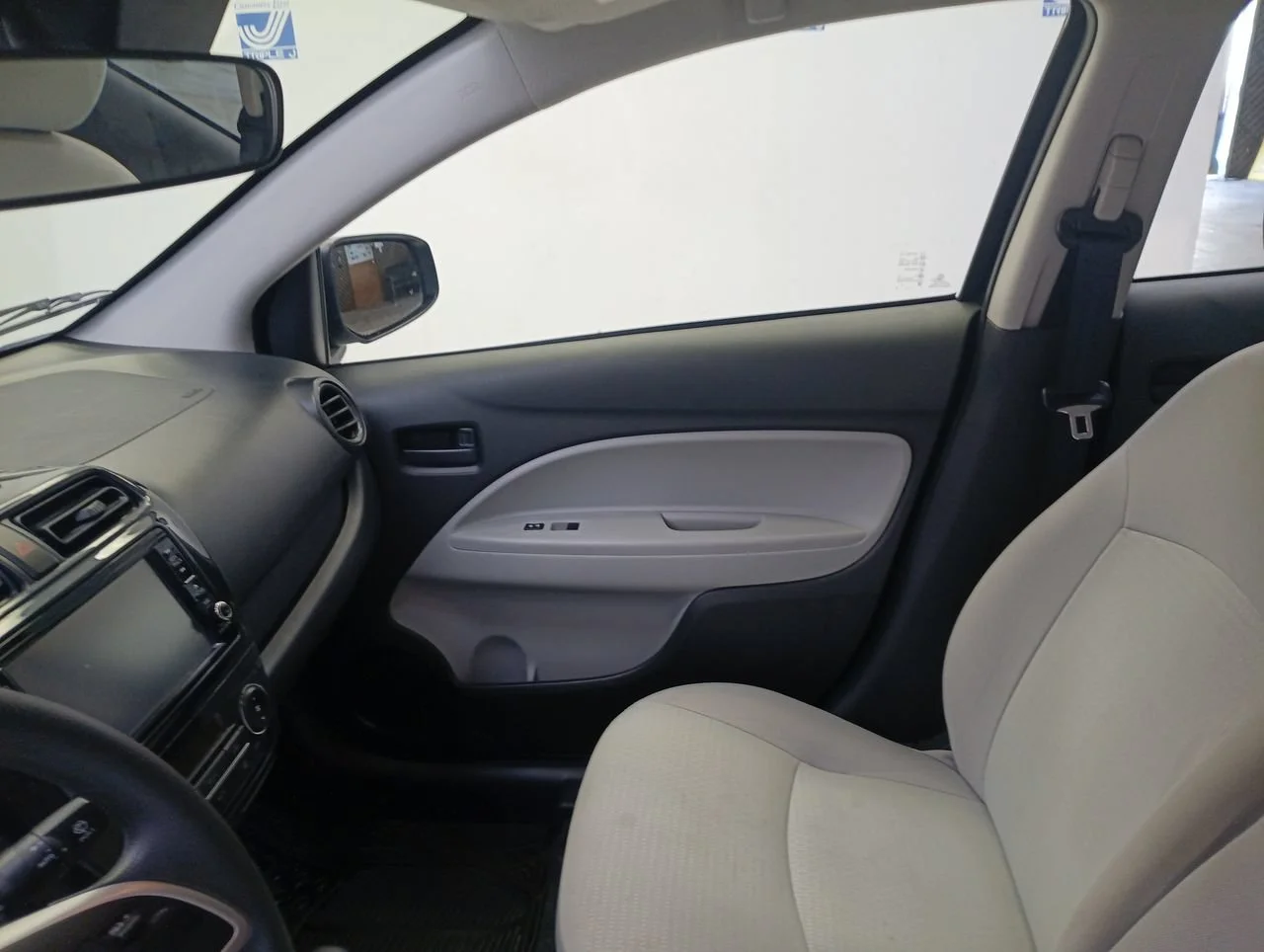 Used 2024 Graphite Gray Mitsubishi ES image 29