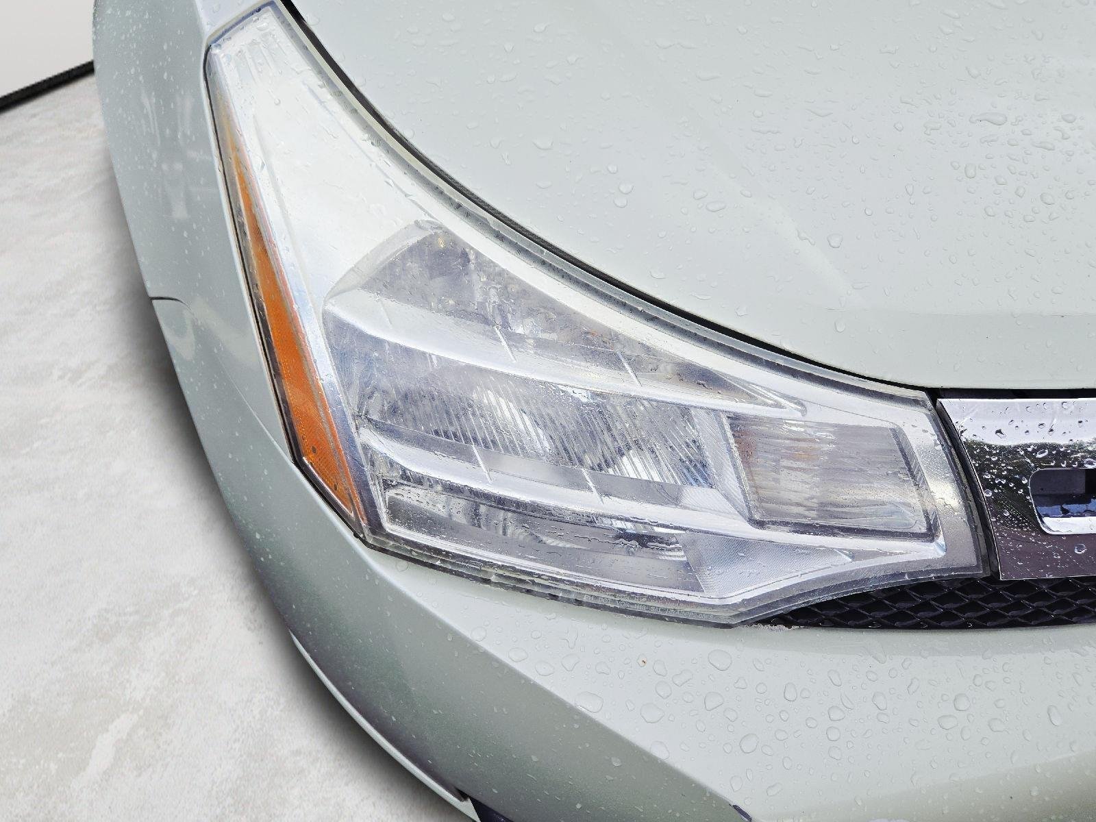 Used 2010  Ford SE image 27