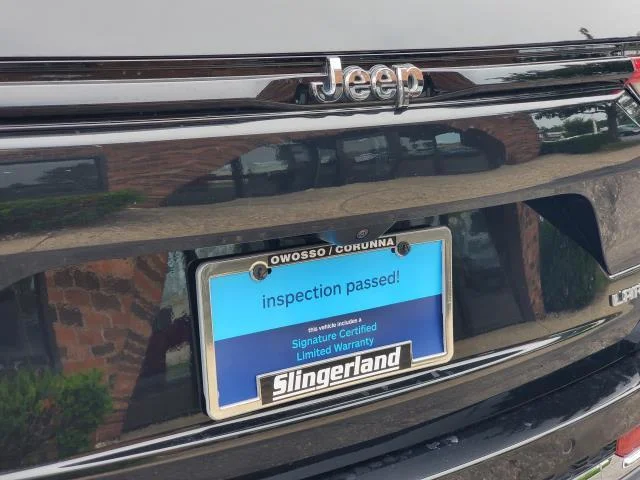 Used 2023 Diamond Black Crystal Pearlcoat Jeep Laredo X image 32
