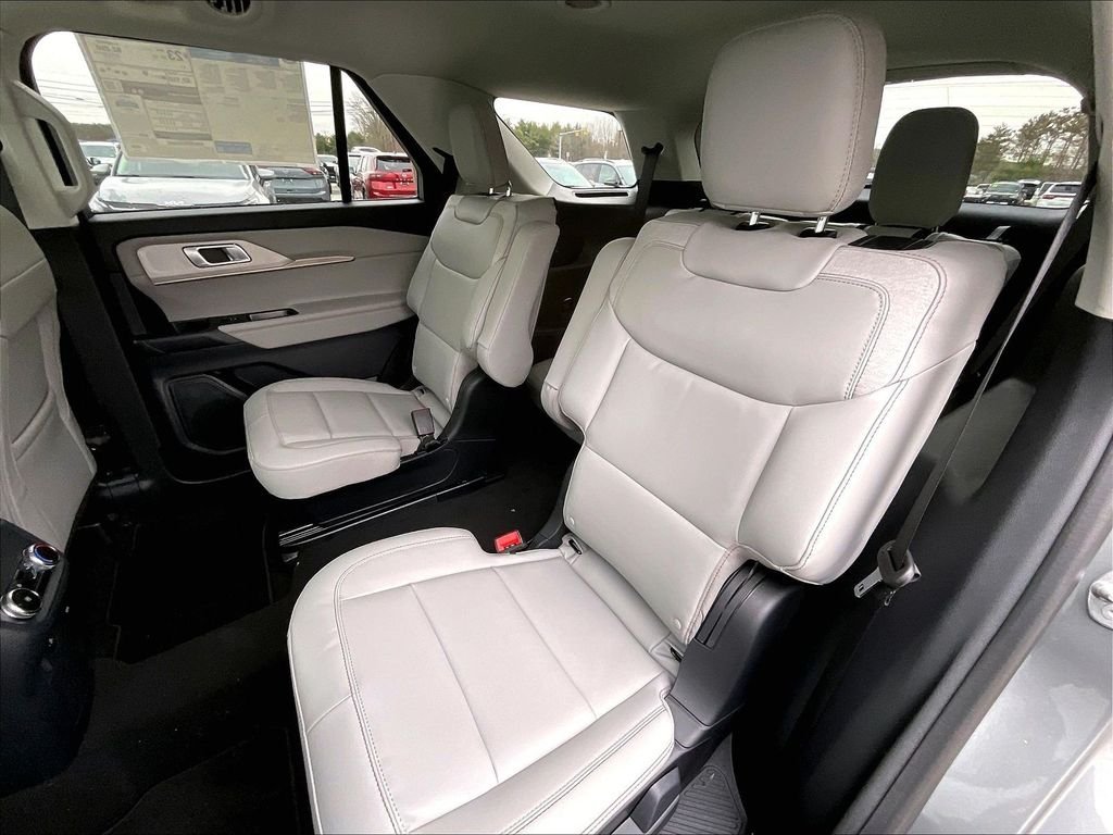 New 2026 Gray Metallic Ford Active image 15