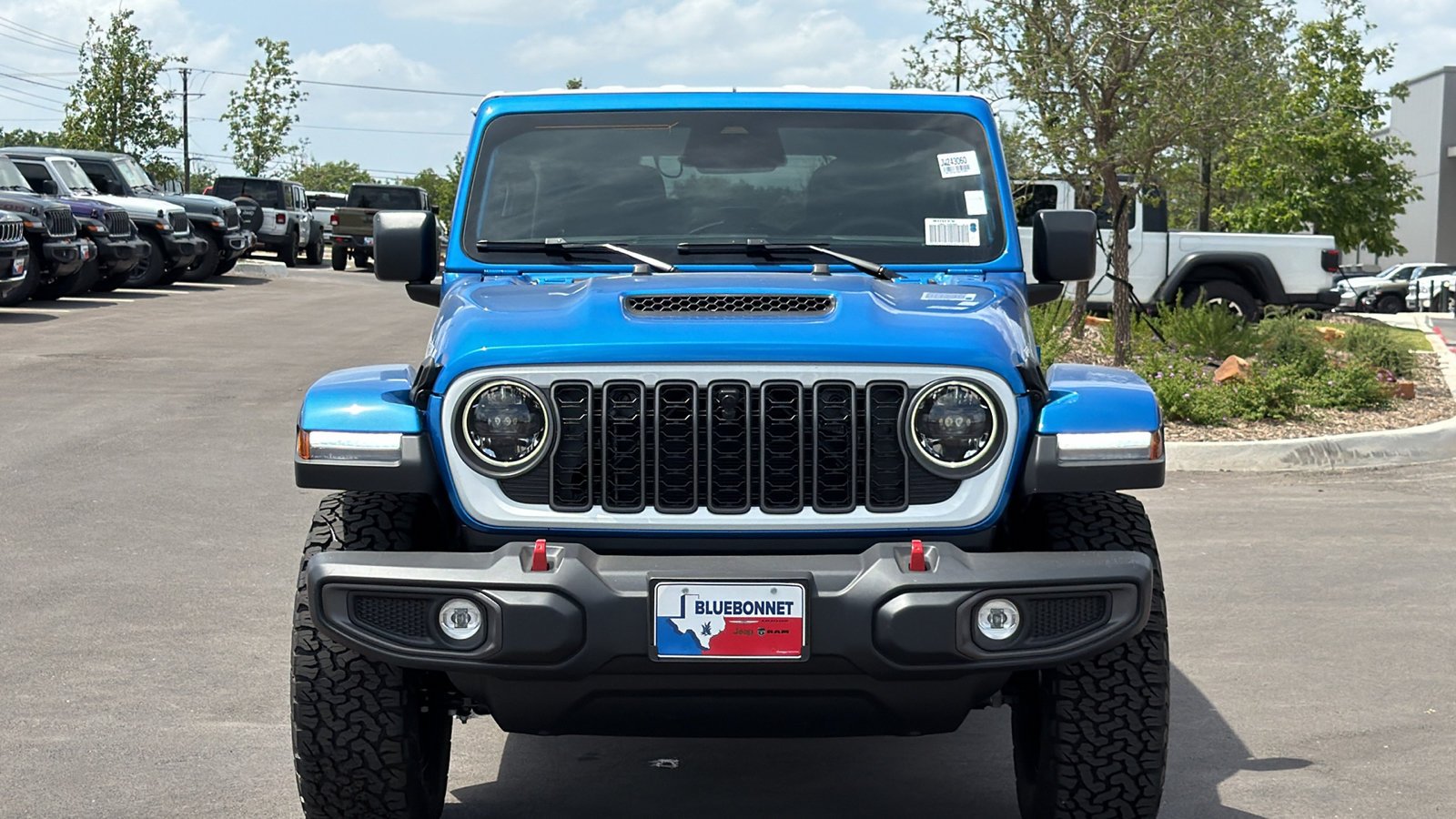 New 2026 Hydro Blue Pearl-Coat Exterior Paint Jeep Rubicon image 2