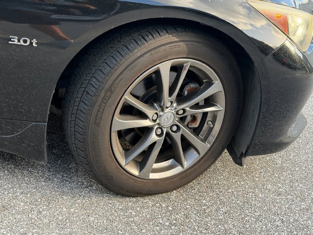 Used 2017 Black INFINITI 3.0t Signature Edition image 9