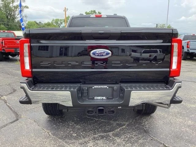 New 2026 Agate Black Metallic Ford F-350® XLT image 7