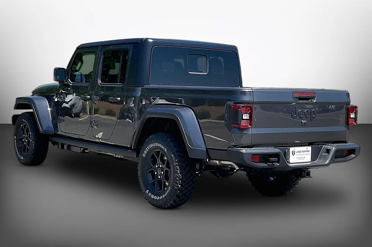 New 2026 Granite Crystal Metallic Clearcoat Jeep Willys image 6