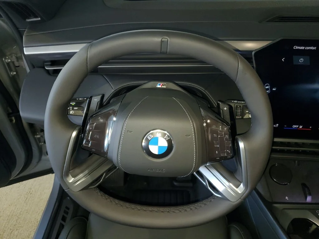New 2027 Space Silver Metallic BMW  image 18